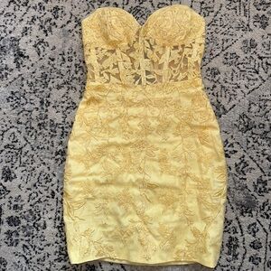 Elegant Yellow Lace Strapless Dress…size XS